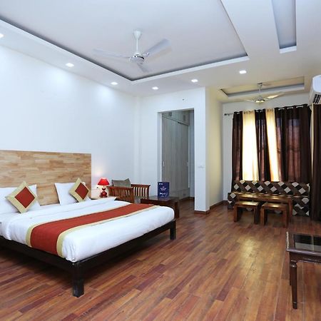 Oyo 6576 Viskon Rooms Gurgaon Exterior photo