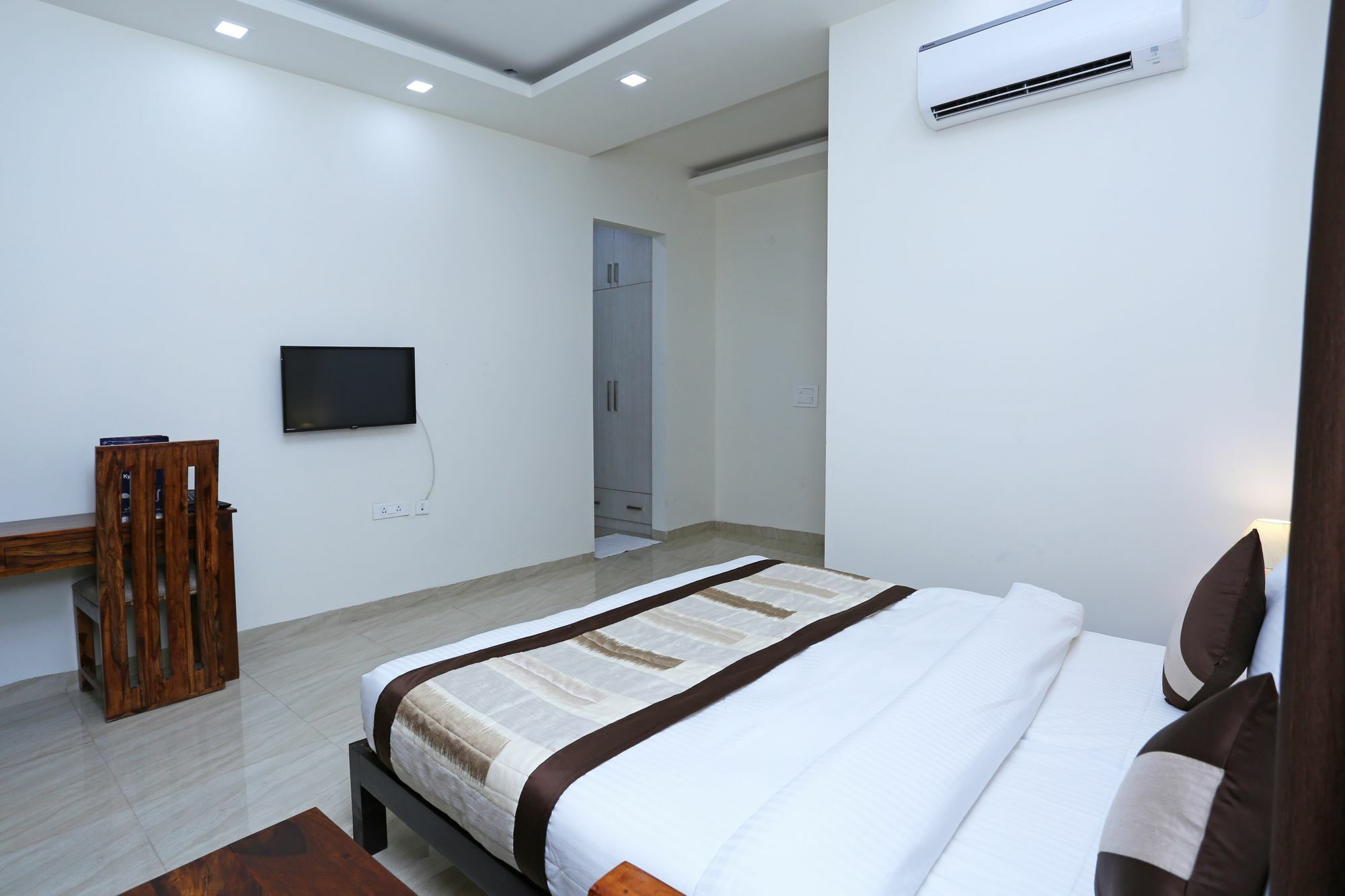 Oyo 6576 Viskon Rooms Gurgaon Exterior photo