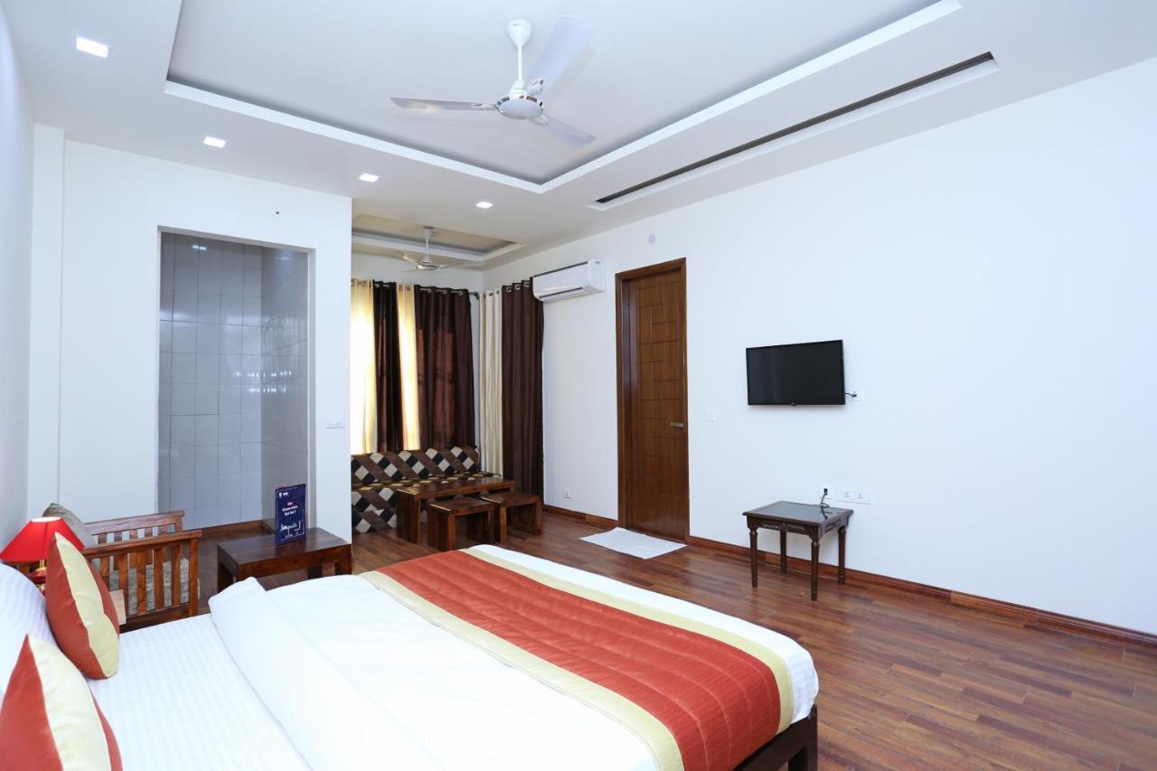 Oyo 6576 Viskon Rooms Gurgaon Exterior photo