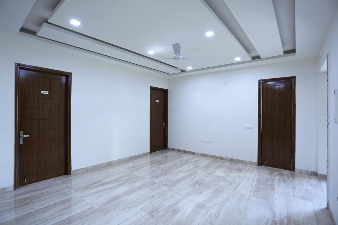 Oyo 6576 Viskon Rooms Gurgaon Exterior photo